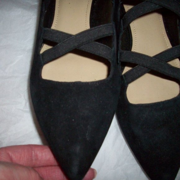 Marc Fisher Suede Cut-Out Flats - Annabeth BLK 7.5 - Picture 3 of 5